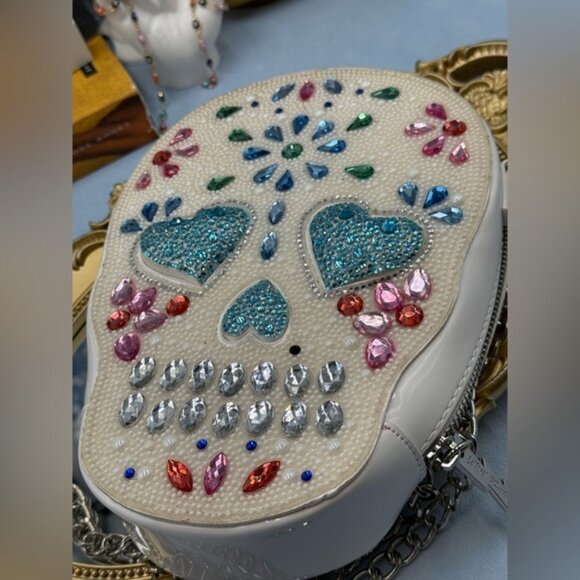 🆕 BETSEY JOHNSON 🧿 NWOT Bone-Jour Sugar Skull Crossbody Bag, White & Rainbow - Picture 13 of 13